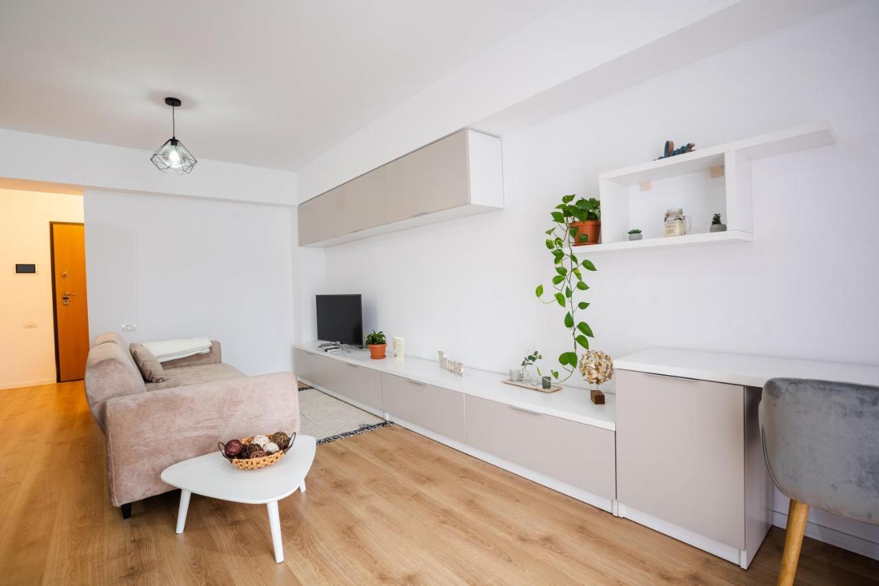 City Center Accommodation - 404 Решица Экстерьер фото