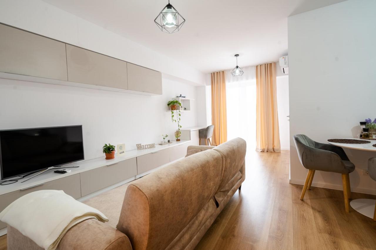 City Center Accommodation - 404 Решица Экстерьер фото