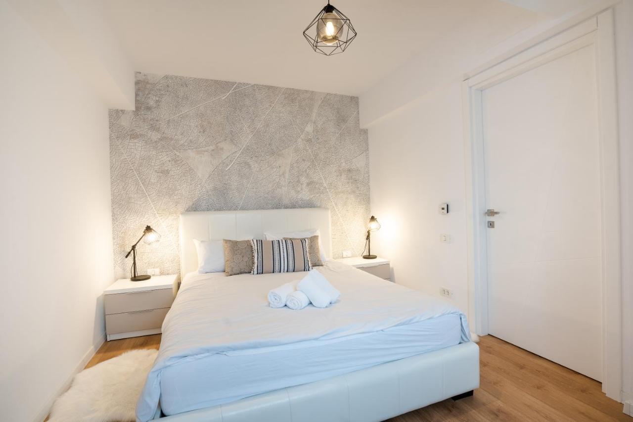 City Center Accommodation - 404 Решица Экстерьер фото
